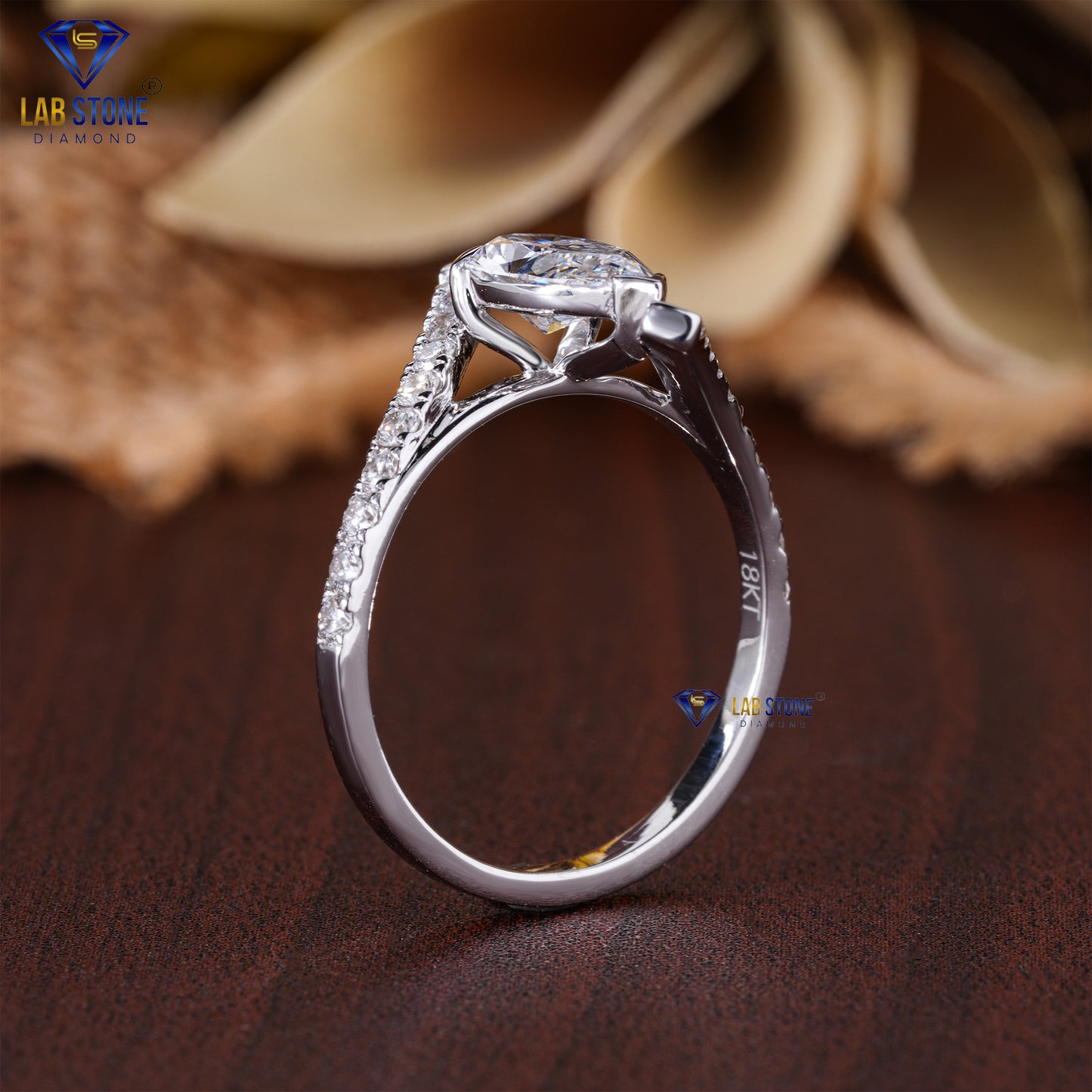 1.44 TDW Pear & Round Cut Diamond Women's Engagement Ring