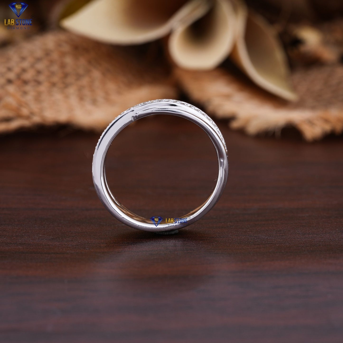 0.28 TDW Round Cut Diamond Women's Band Ring