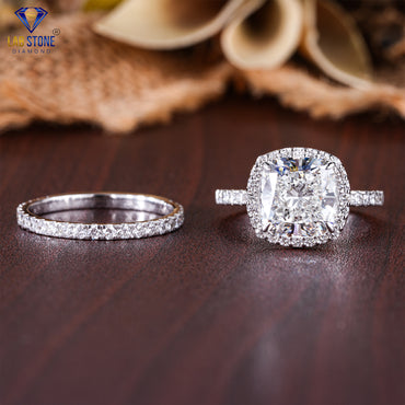 1.84 TDW Cushion & Round Cut Diamond Women’s Ring with Band