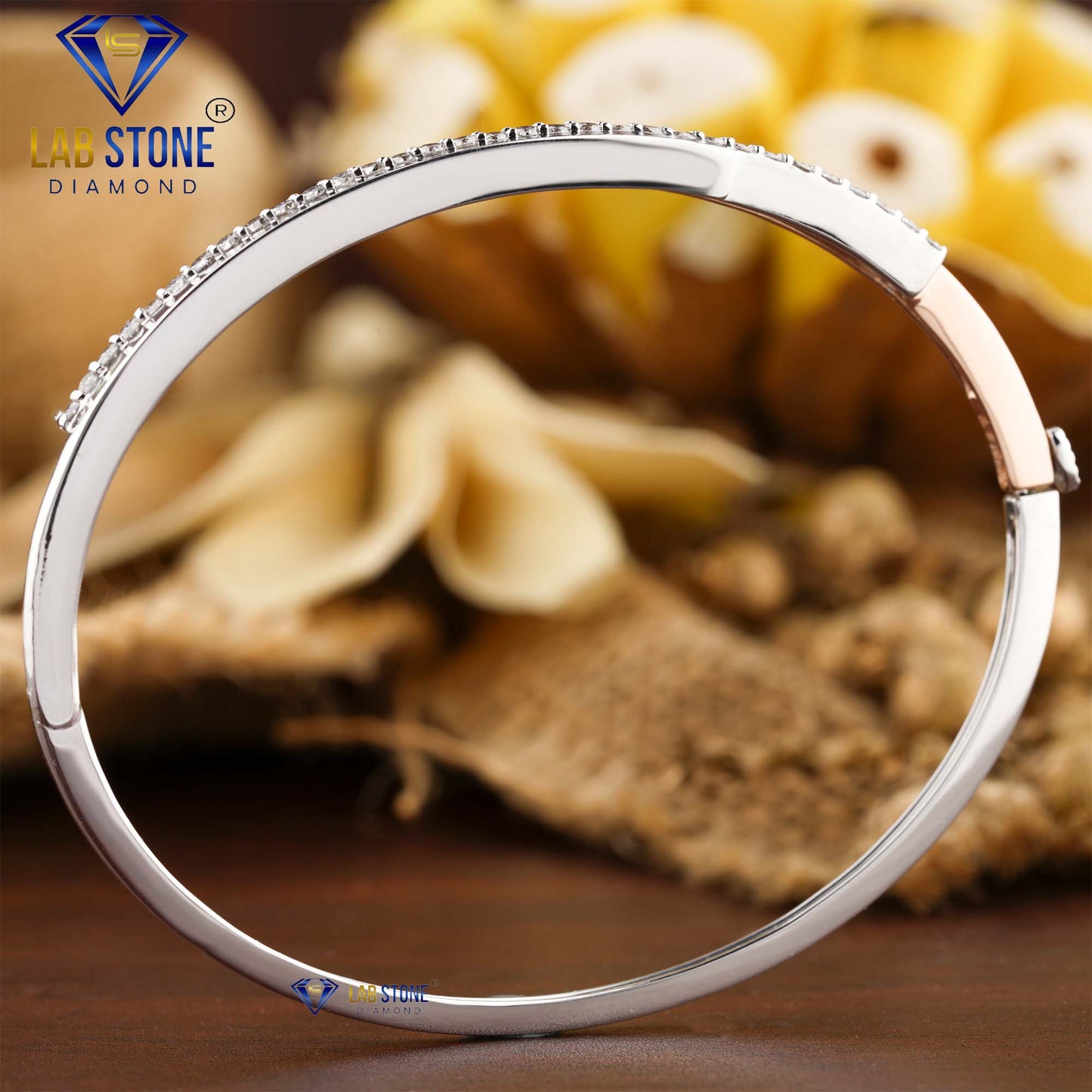 0.60 TDW Round Cut Diamond Bangle Bracelet