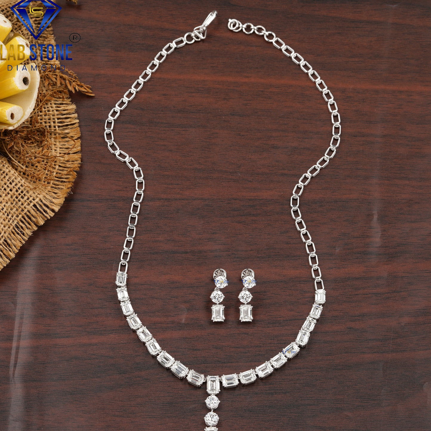 20.25 TDW Emerald & Round Cut Diamond Charm Necklace