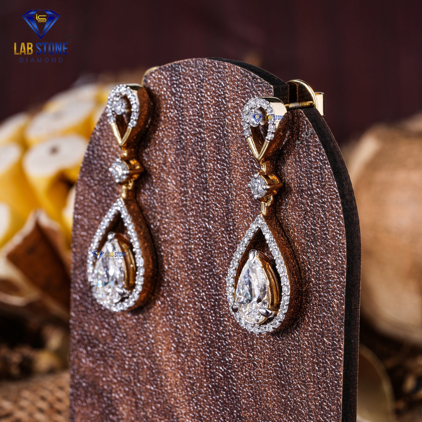 21.22 TDW Pear & Round Cut Women’s Diamond Charm Necklace