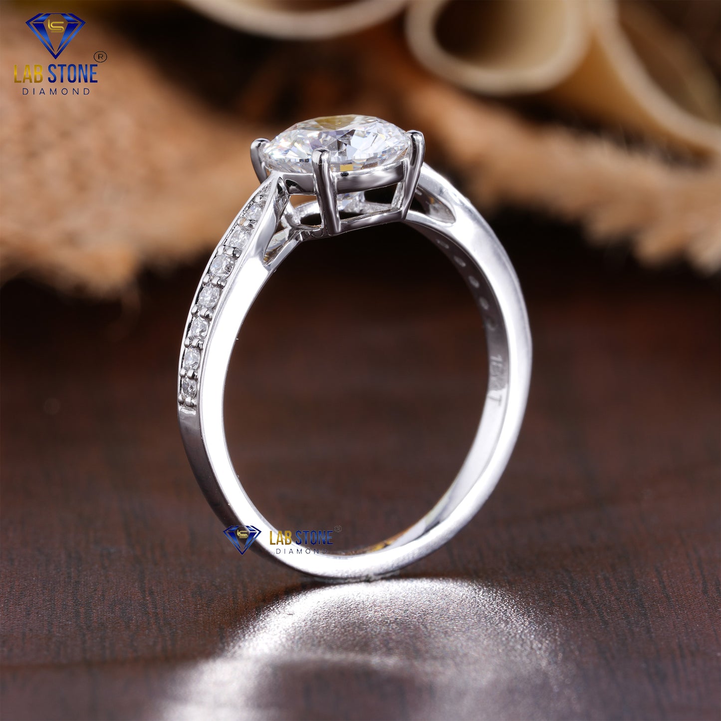 1.50 TDW Round Cut Diamond Women’s Engagement Ring
