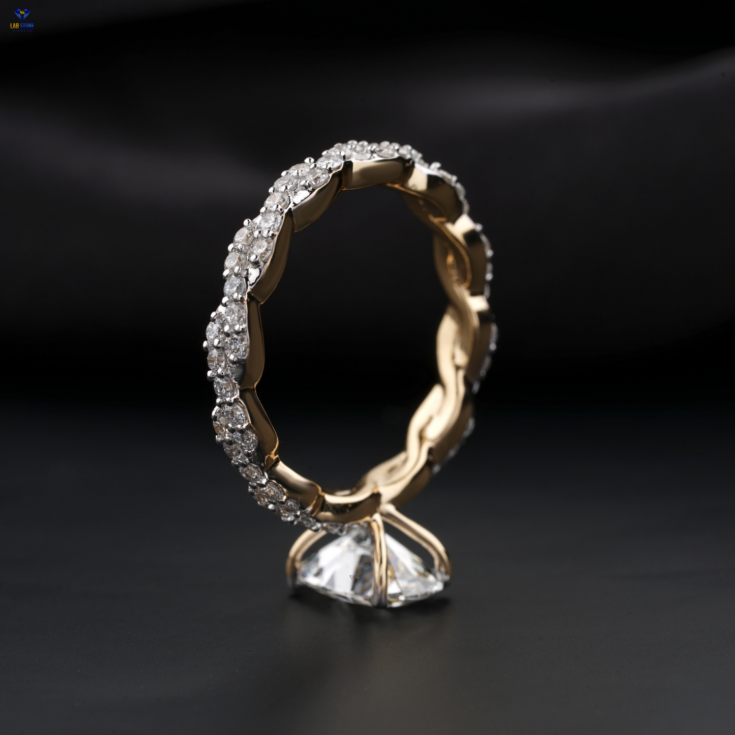 2.05 TDW Oval & Round Cut Women’s Engagement Diamond Ring