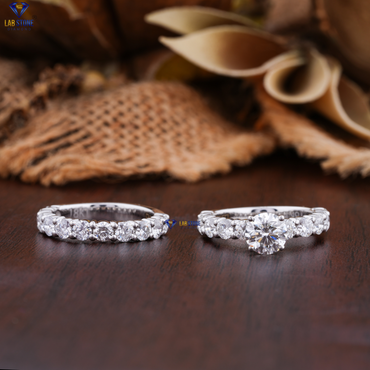 2.96 TDW Round Cut Diamond Ring with Band