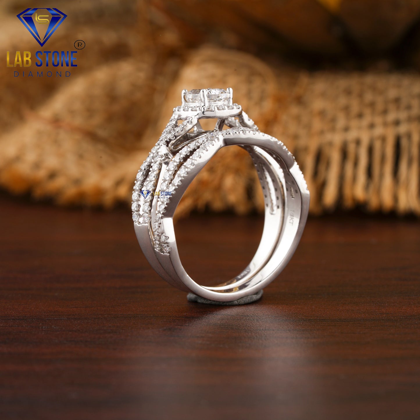 0.91 TDW Cushion & Round Cut Women’s Diamond Ring with Band