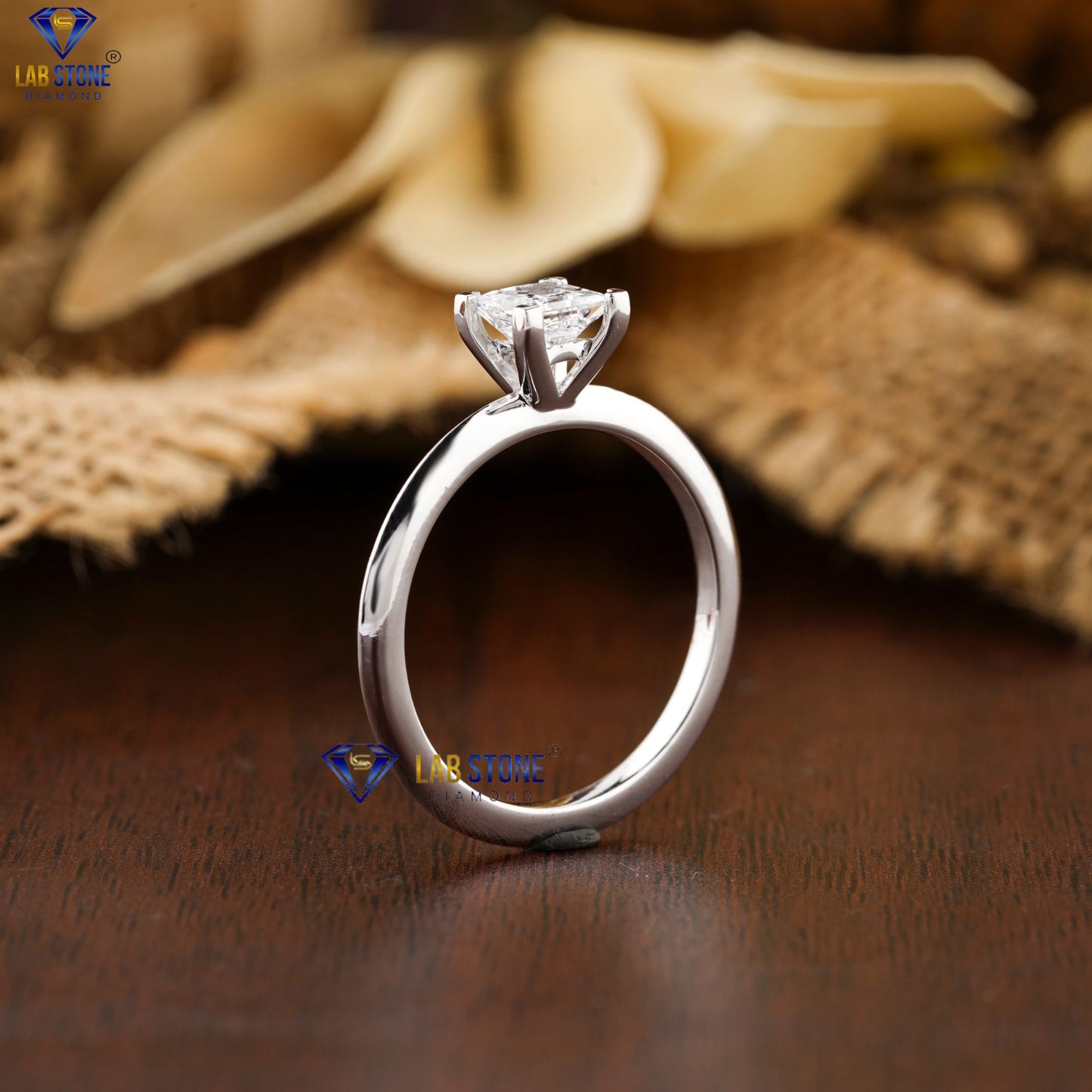 0.75 TDW Princess Cut Women’s Diamond Solitaire Ring