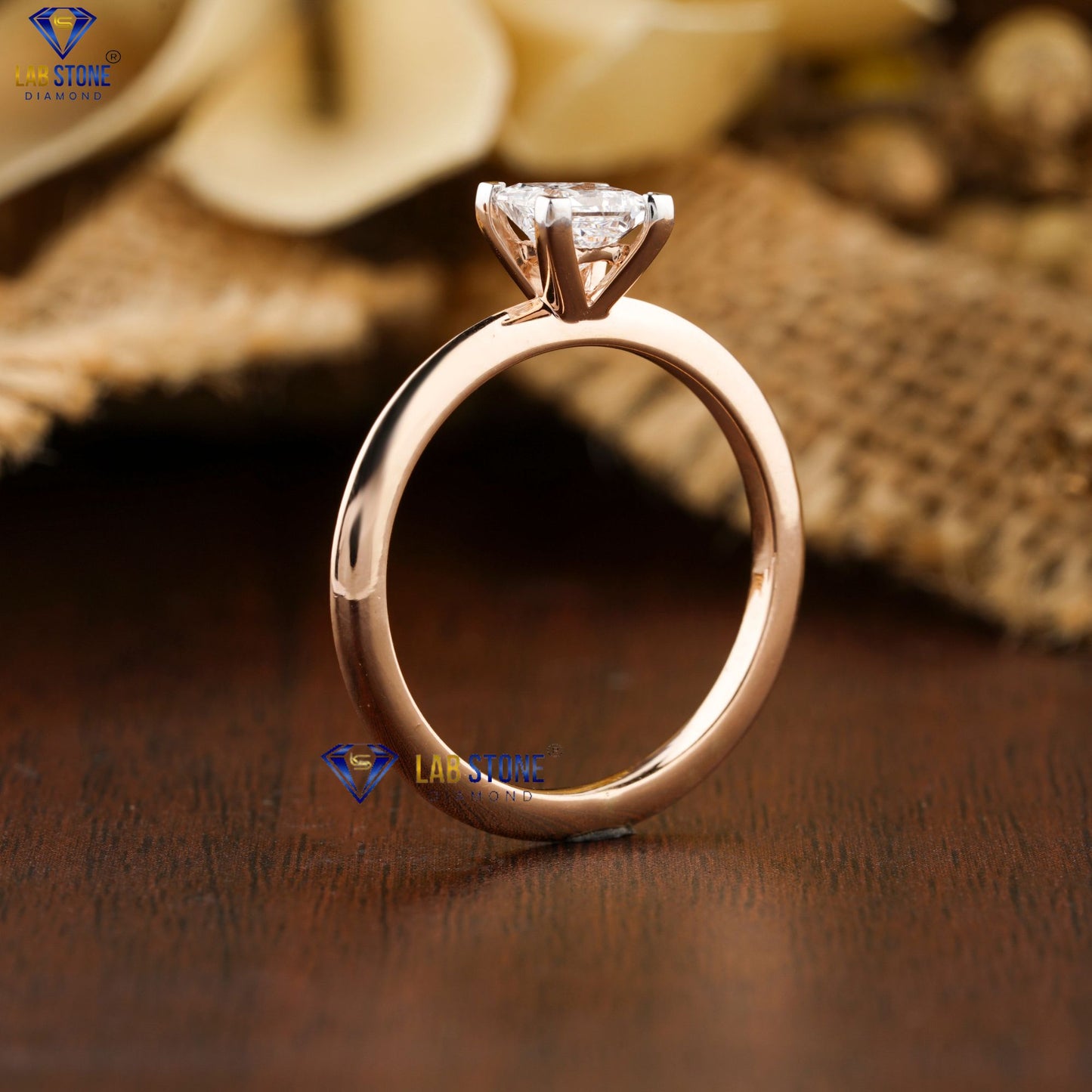 0.75 TDW Princess Cut Women’s Diamond Solitaire Ring