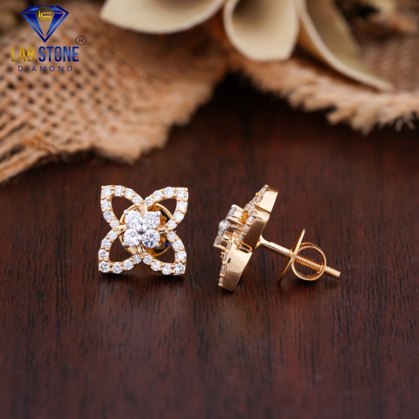 0.68 TDW Round Cut Diamond Stud Earring