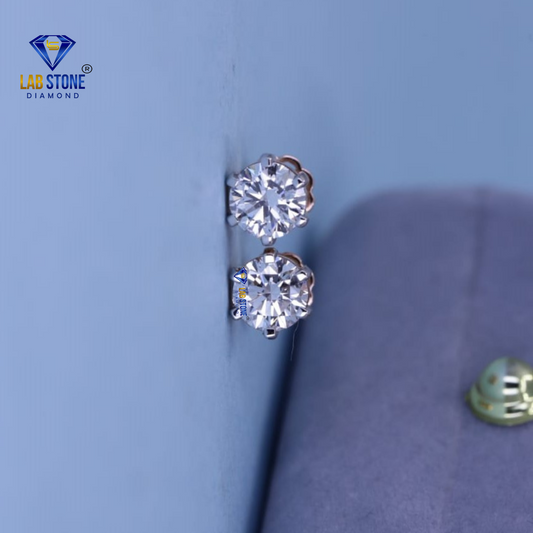 0.90 TDW Round Cut Diamond Stud Earrings