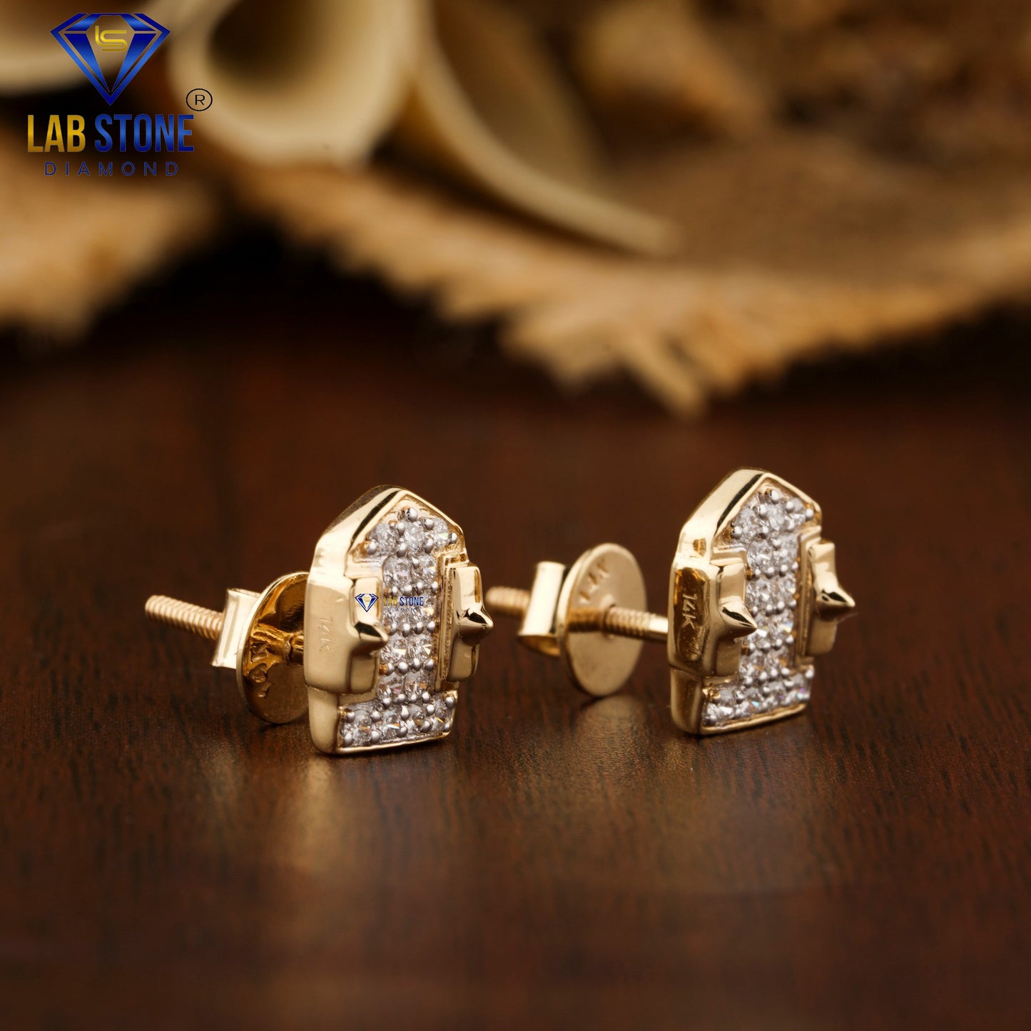 0.30 TDW Round Cut Diamond Stud Earrings
