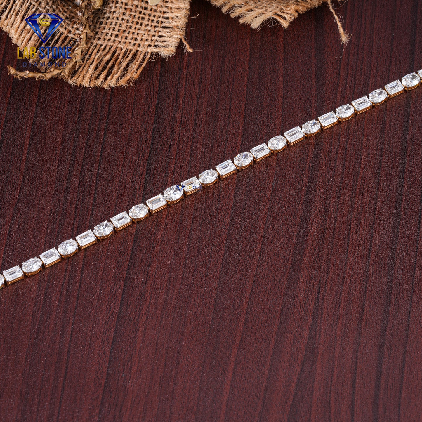 17.55 TDW Emerald & Oval Cut Diamond Tennis Bracelet