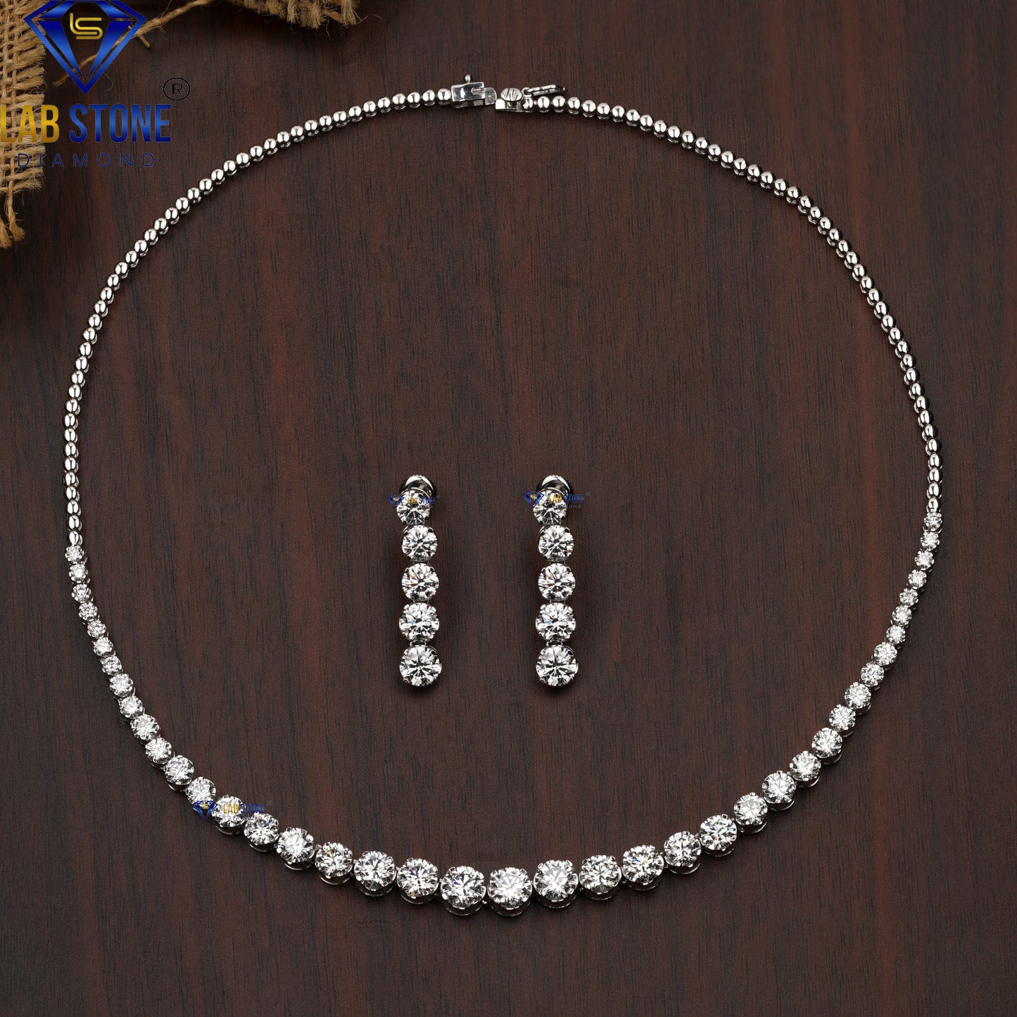 17.34 TDW Round Cut Diamond Tennis Necklace