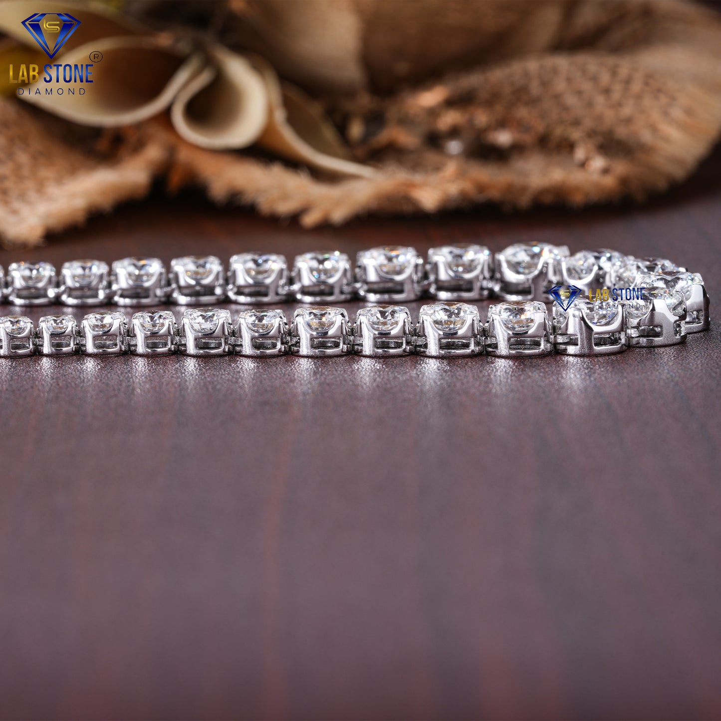 15.66 TDW Round Cut Diamond Women’s Tennis Necklace