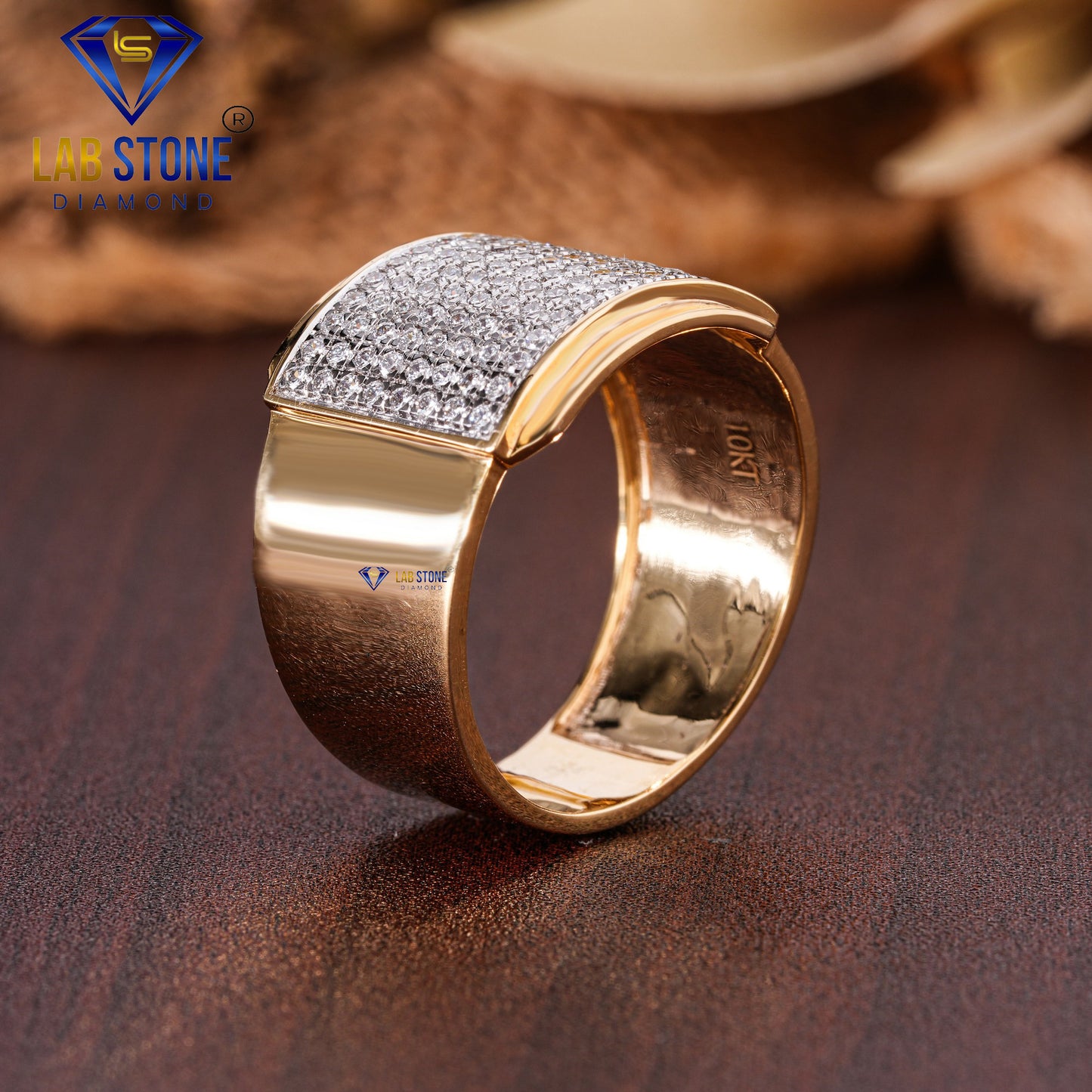 0.72 TDW Round Cut Diamond Men's Engagement Ring