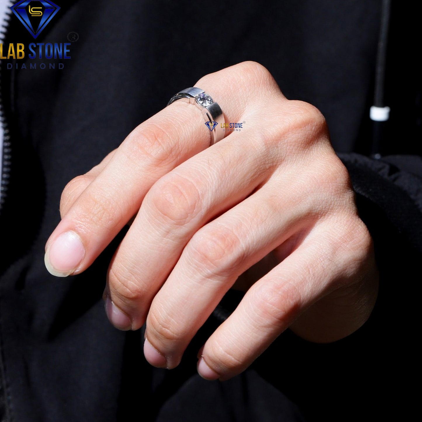 1.00 TDW Round Cut Diamond Men’s Solitaire Ring