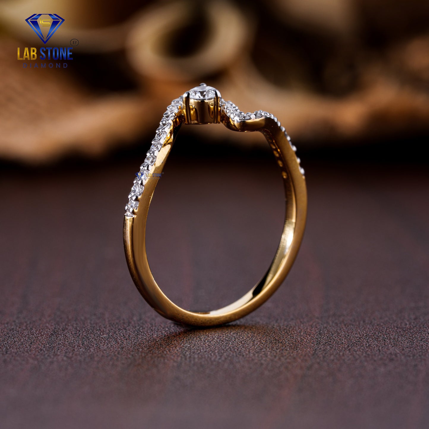 0.28 TDW Round Cut Diamond Engagement Ring