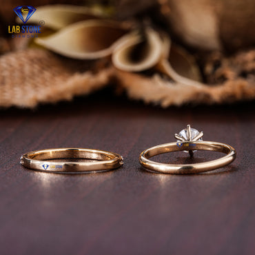 0.78 TDW Round Cut Diamond Women's Ring with Band