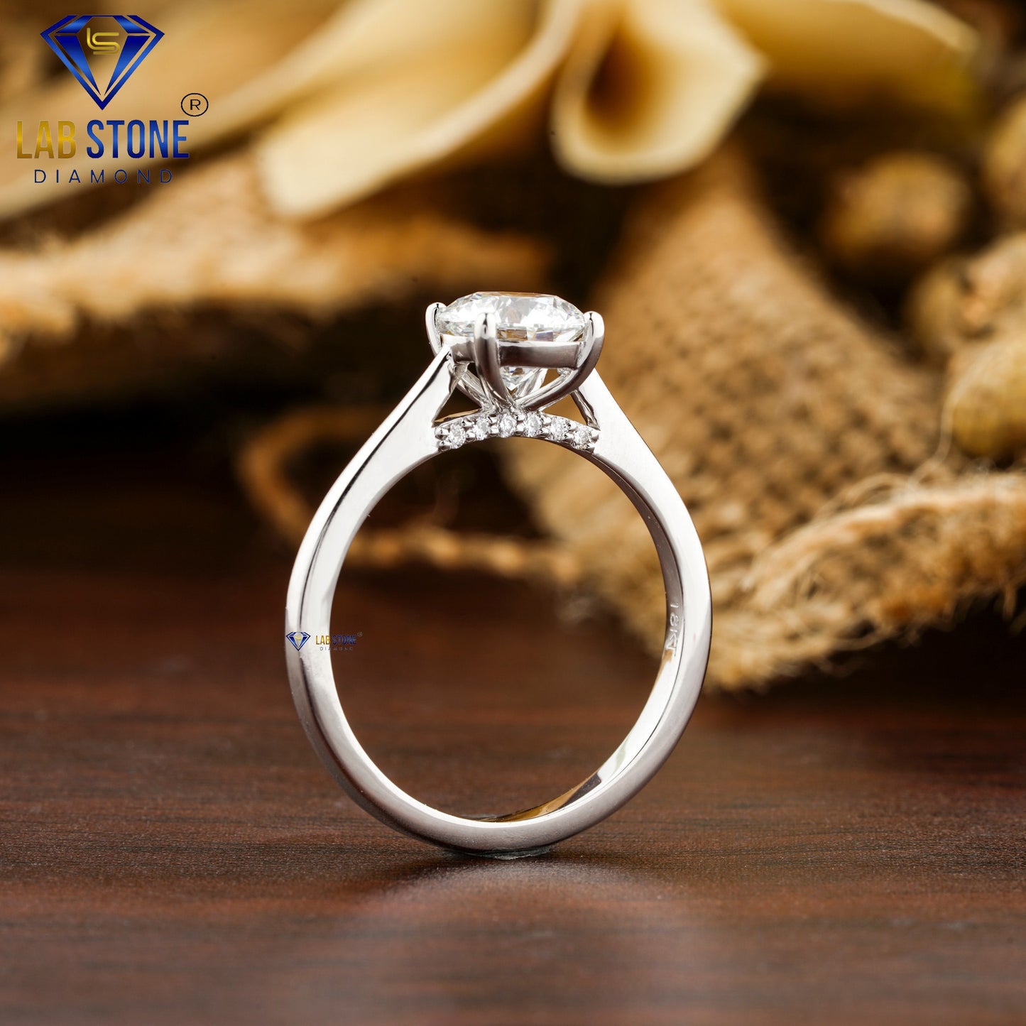 1.16 TDW Round Cut Women’s Engagement Diamond Ring