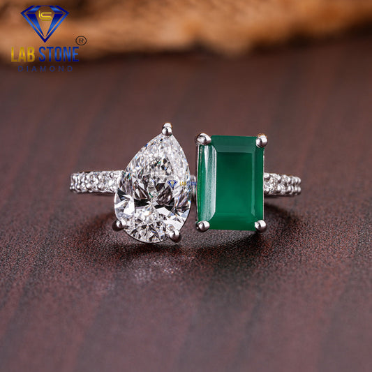 2.93 TDW Pear and Round Cut Diamond with Green Emerald Gemstone Engagement Ring