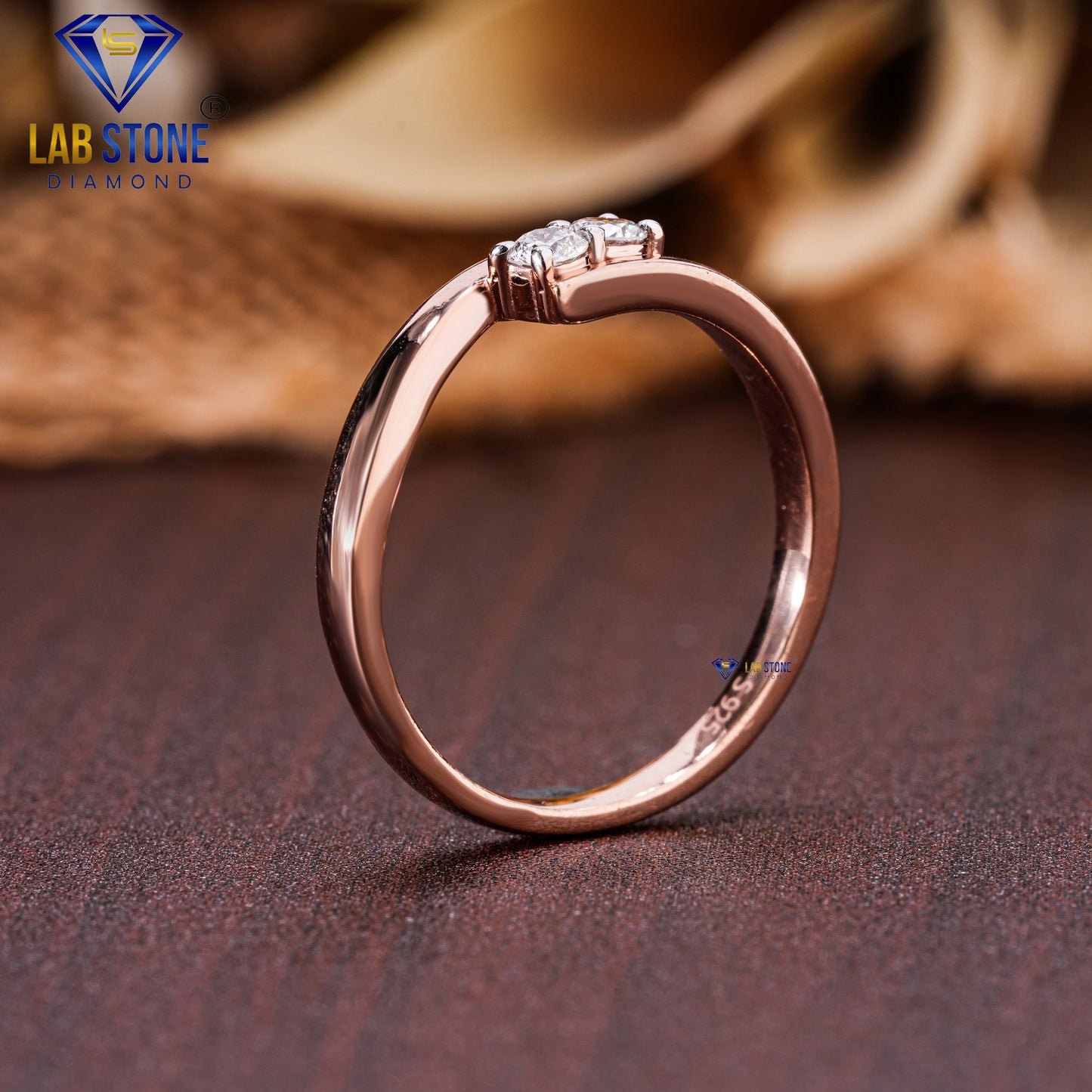 0.18 TDW Round Cut Diamond Women's Engagement Ring