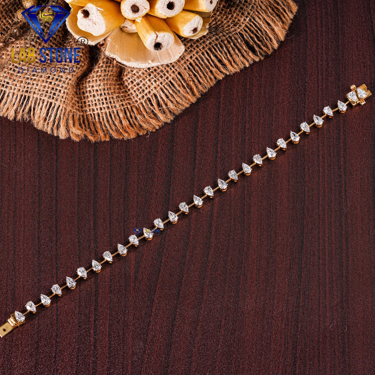 4.84 TDW Pear Cut Diamond Slider Bracelet