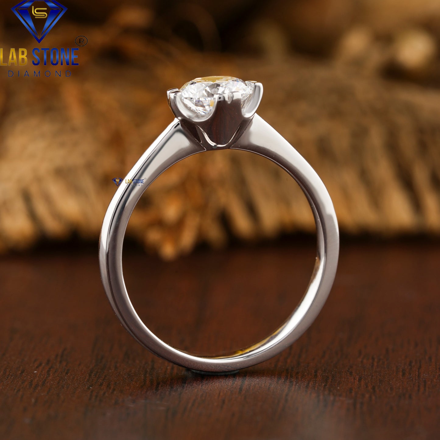0.92 TDW Round Cut Women’s Solitaire Diamond Ring