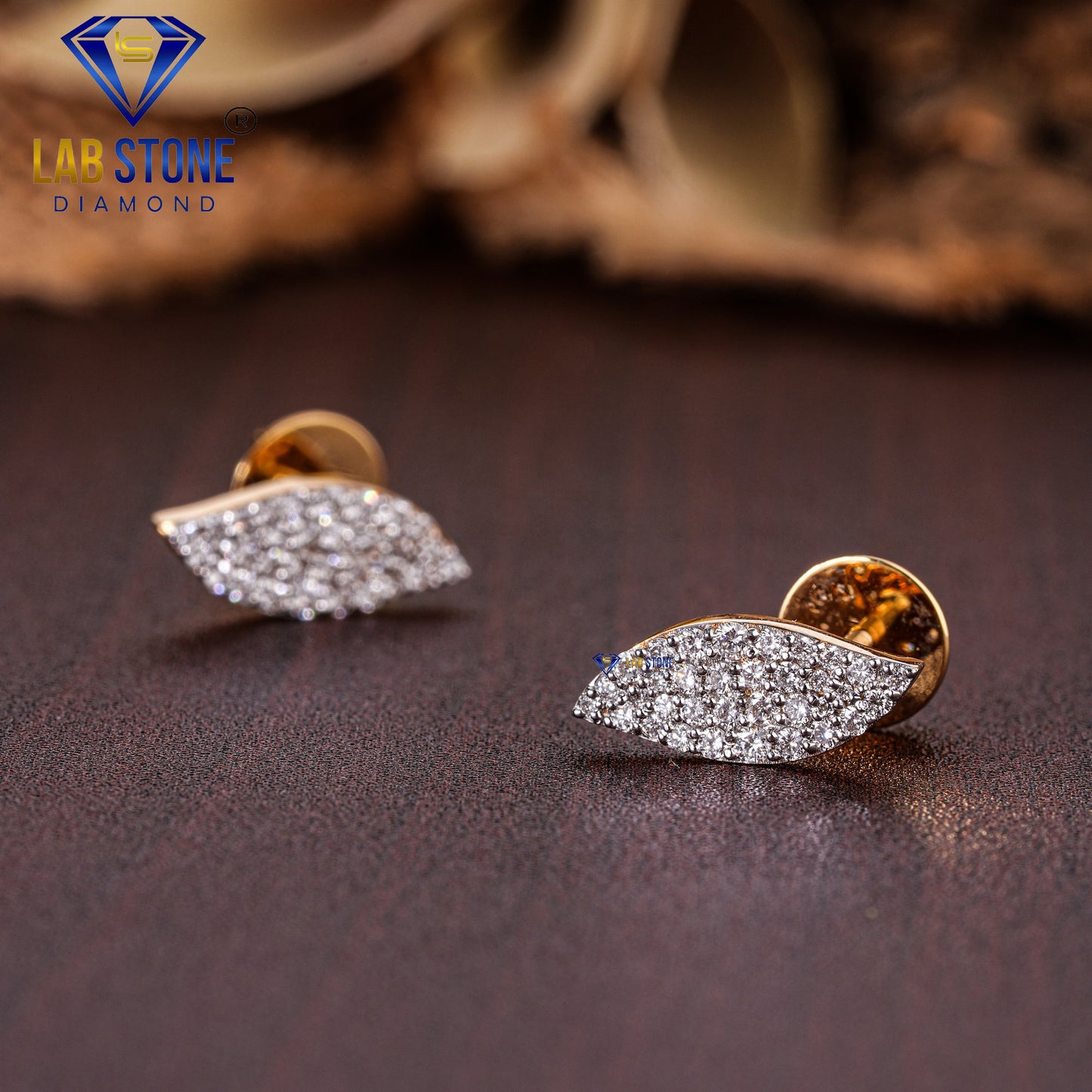 0.49 TDW Round Cut Diamond Stud Earring