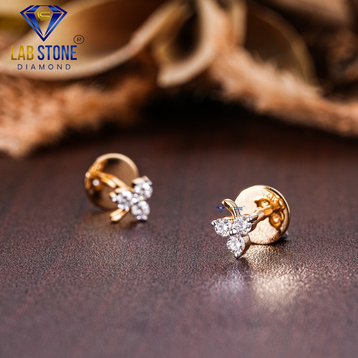 0.21 TDW Round Cut Diamond Stud Earring