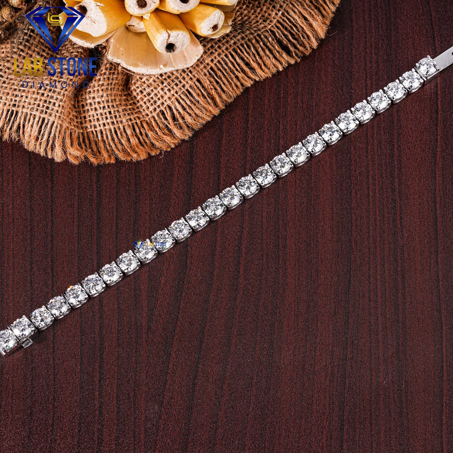 26.00 TDW Round Cut Diamond Tennis Bracelet