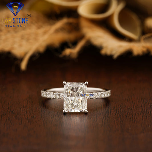 2.81 TDW Radiant & Round Cut Women’s Engagement Diamond Ring
