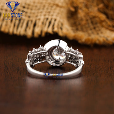1.14 TDW Round Cut Diamond Women’s Engagement Ring