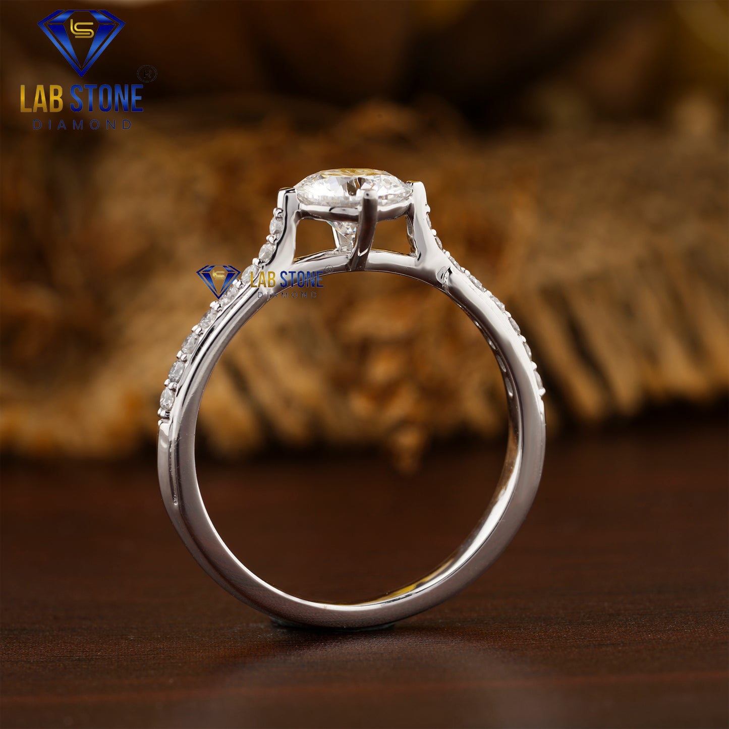 0.98 TDW Round Cut Women’s Engagement Diamond Ring