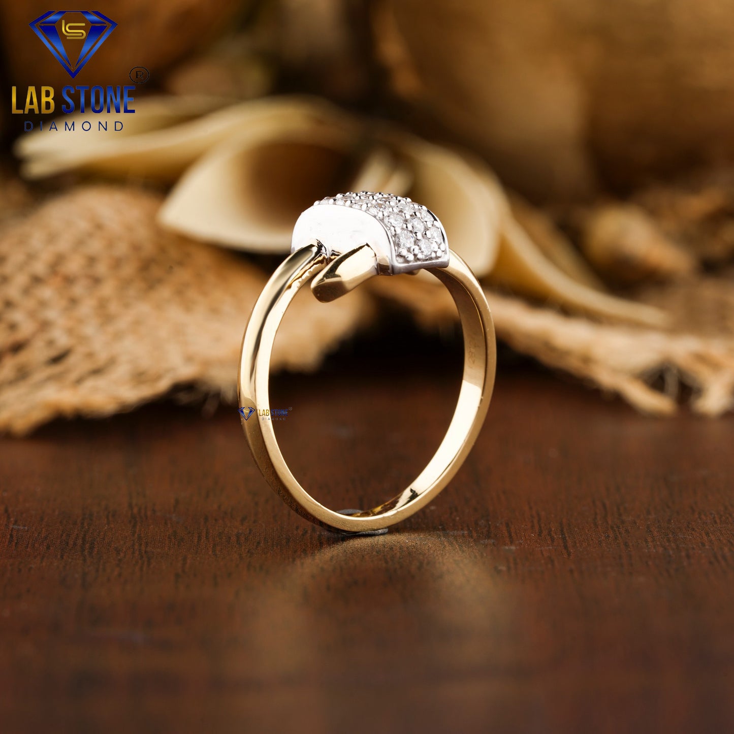 0.325 TDW Round Cut Women’s Engagement Diamond Ring