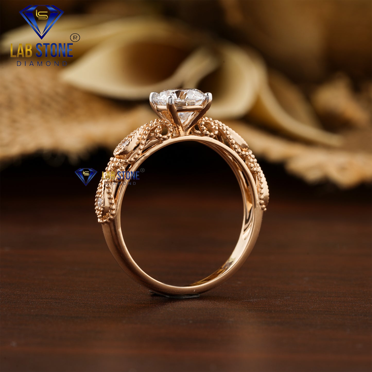 1.05 TDW Round Cut Women’s Engagement Diamond Ring