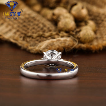 0.92 TDW Round Cut Women’s Solitaire Diamond Ring