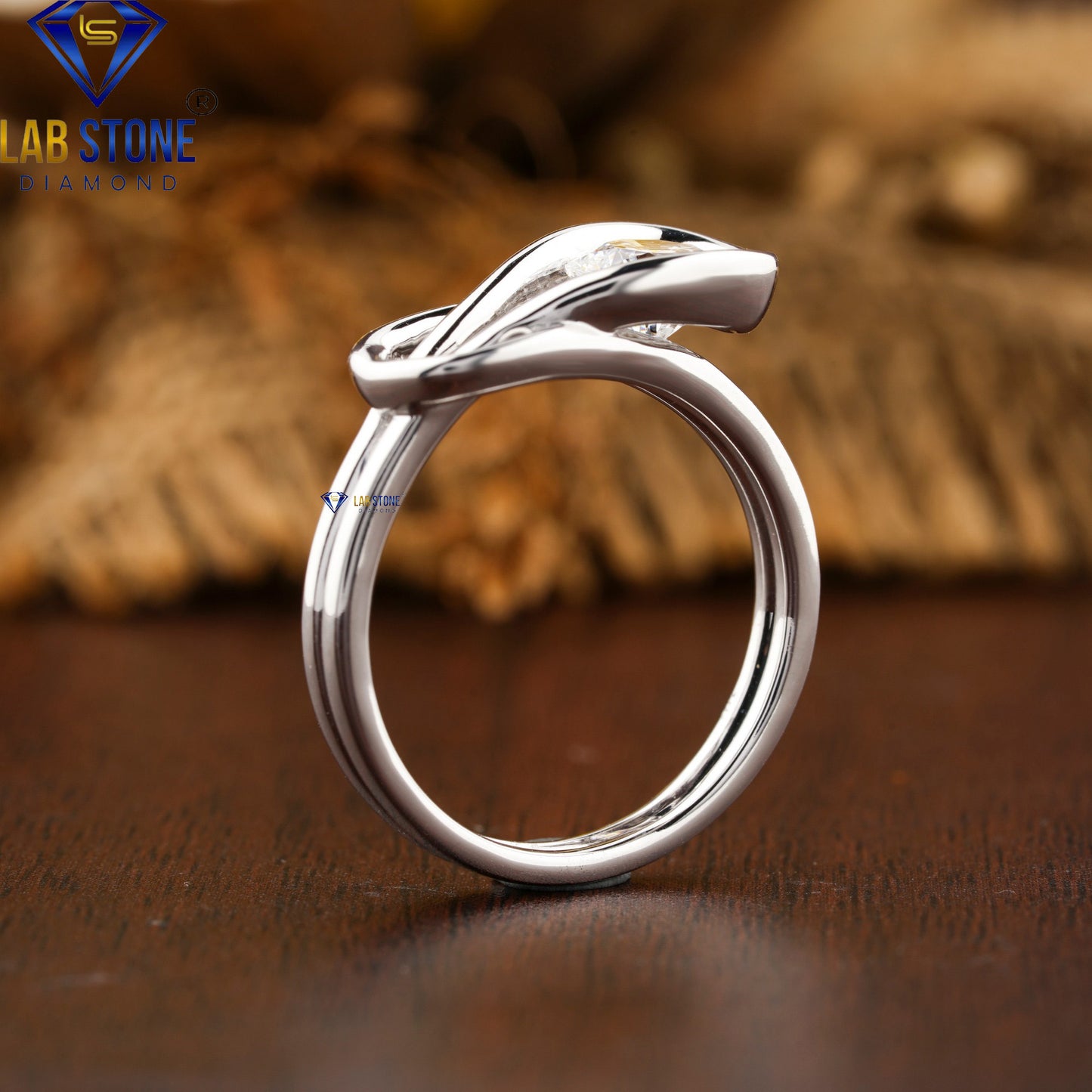 1.00 TDW Round Cut Daimond Women’s Solitaire Ring