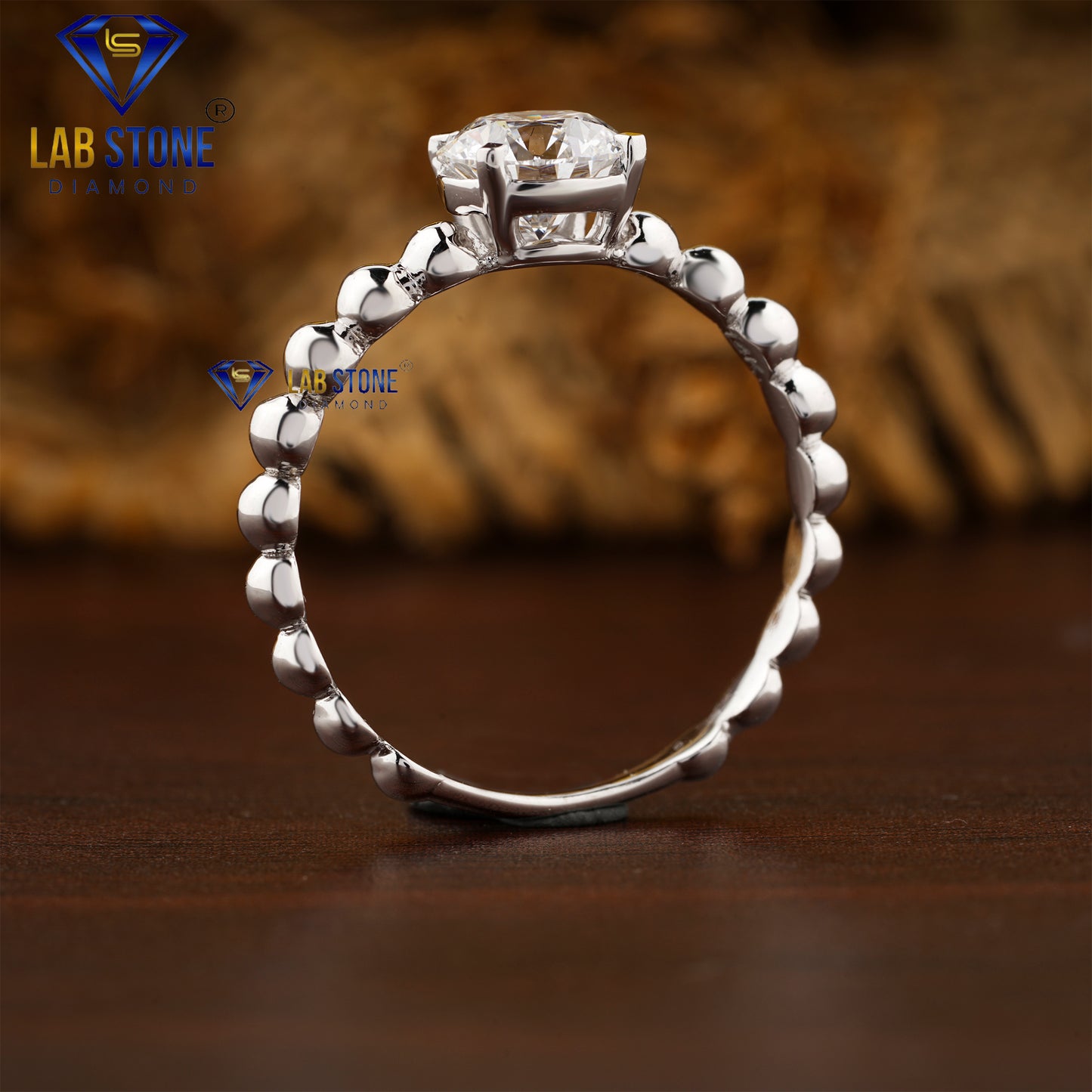 0.98 TDW Round cut Diamond Women's Solitaire Ring