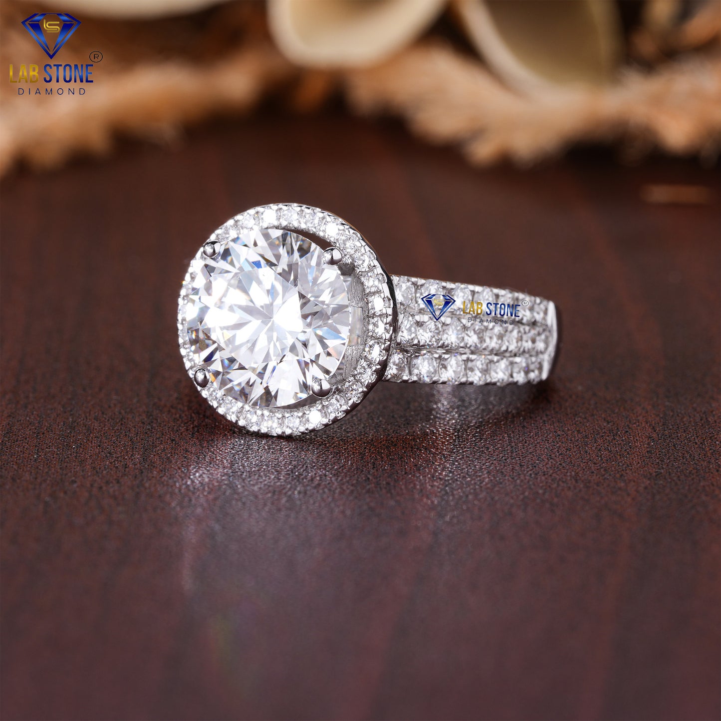 1.807 TDW Round Cut Diamond Women's Halo Ring