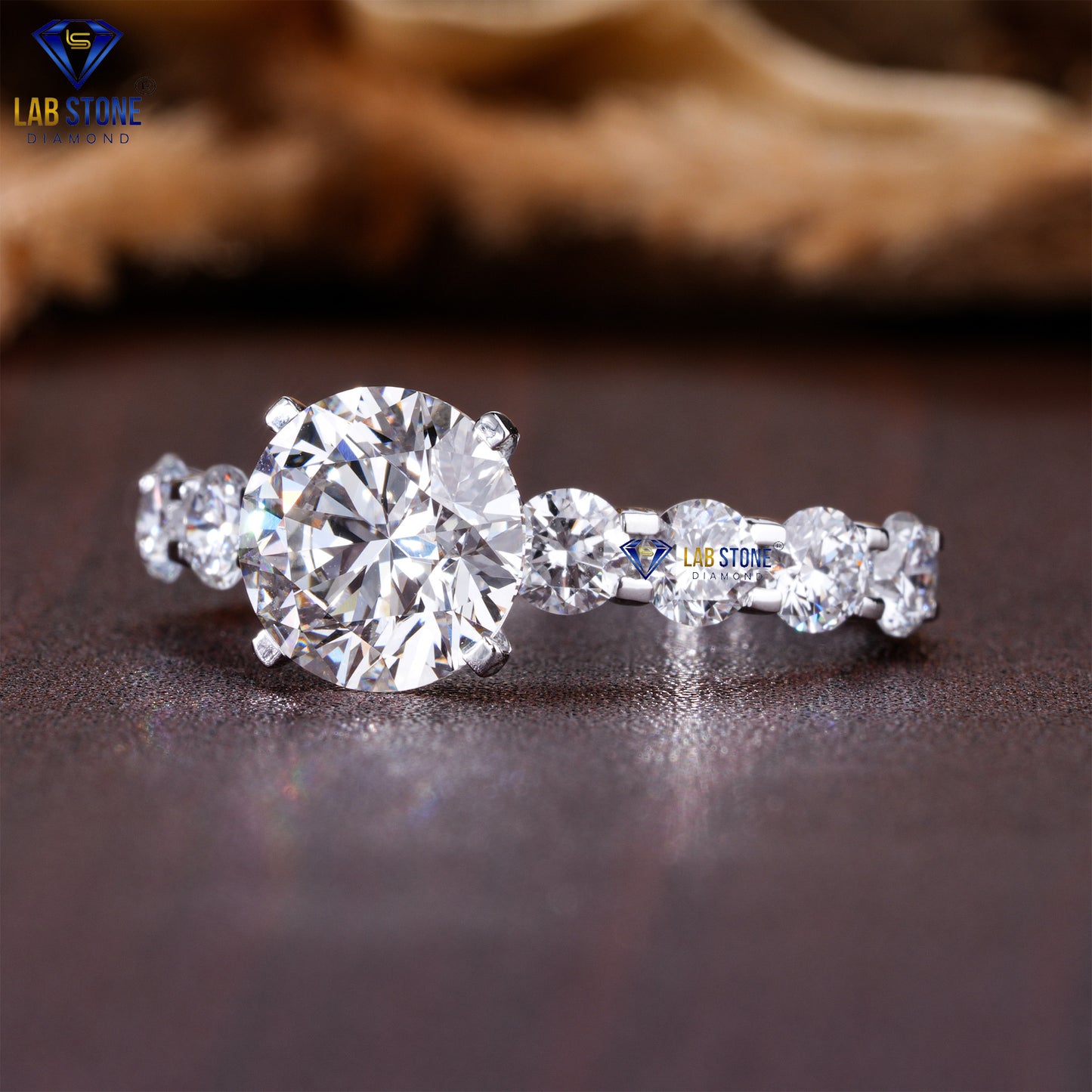 2.70 TDW Round Cut Diamond Women’s Engagement Ring