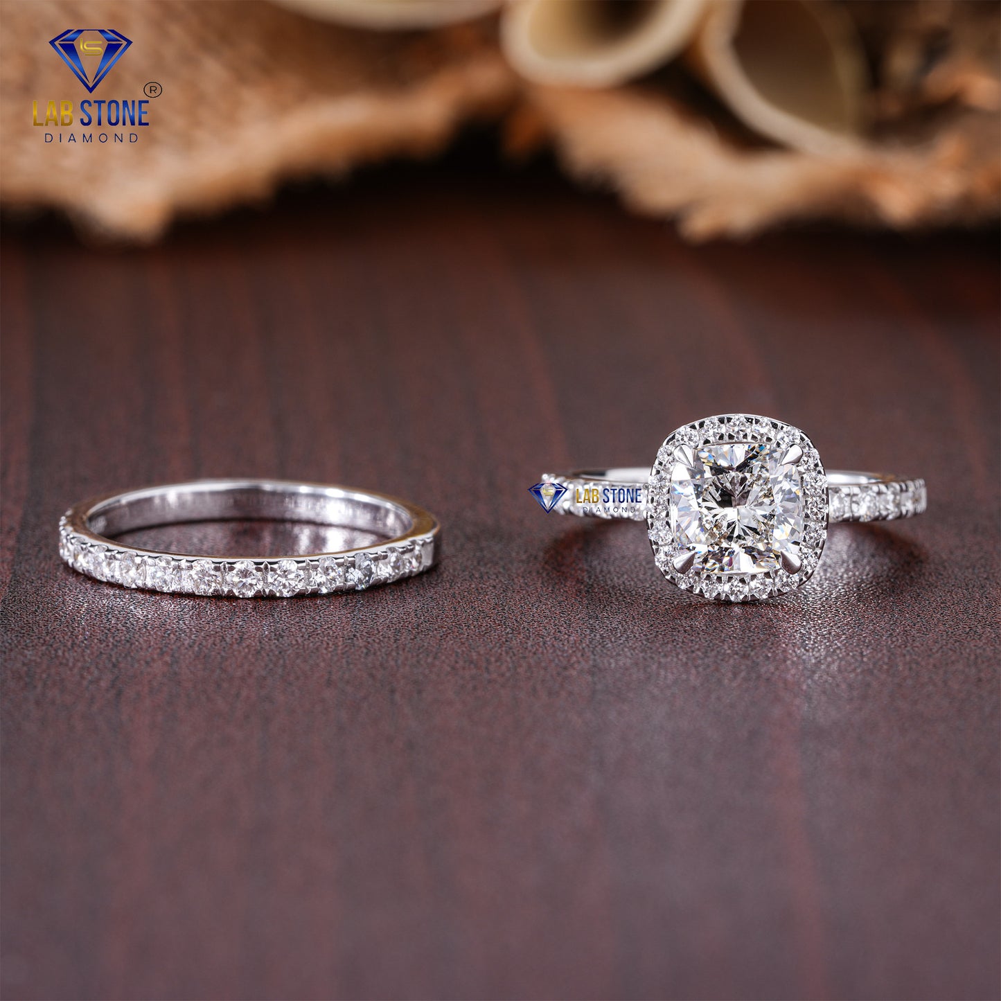 1.67 TDW Cushion & Round Cut Diamond Women's Ring with Band