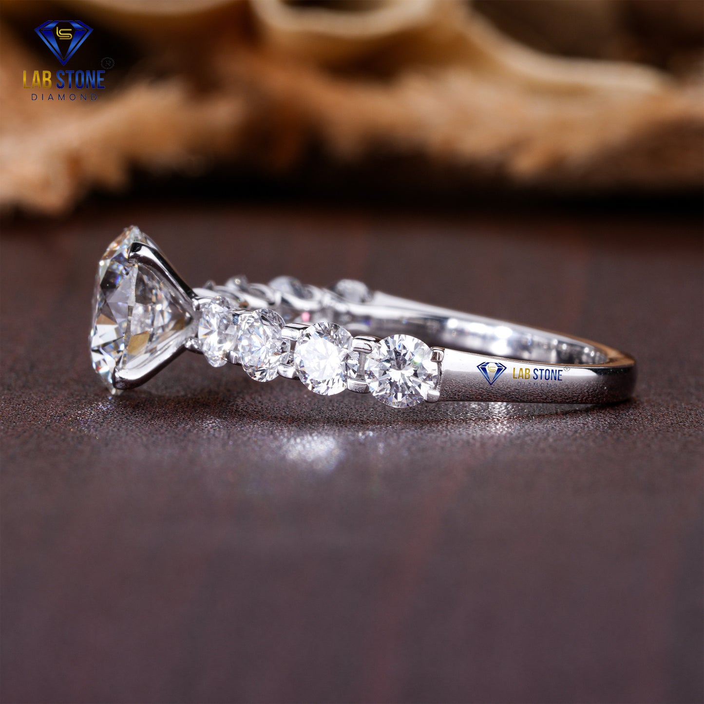 2.70 TDW Round Cut Diamond Women’s Engagement Ring