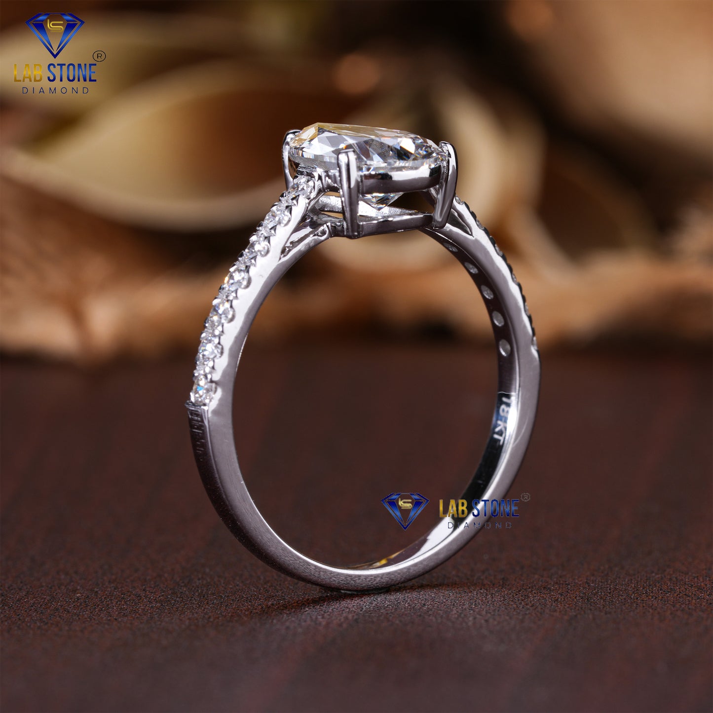 2.30 TDW Pear & Round Cut Diamond Women’s Engagement Ring