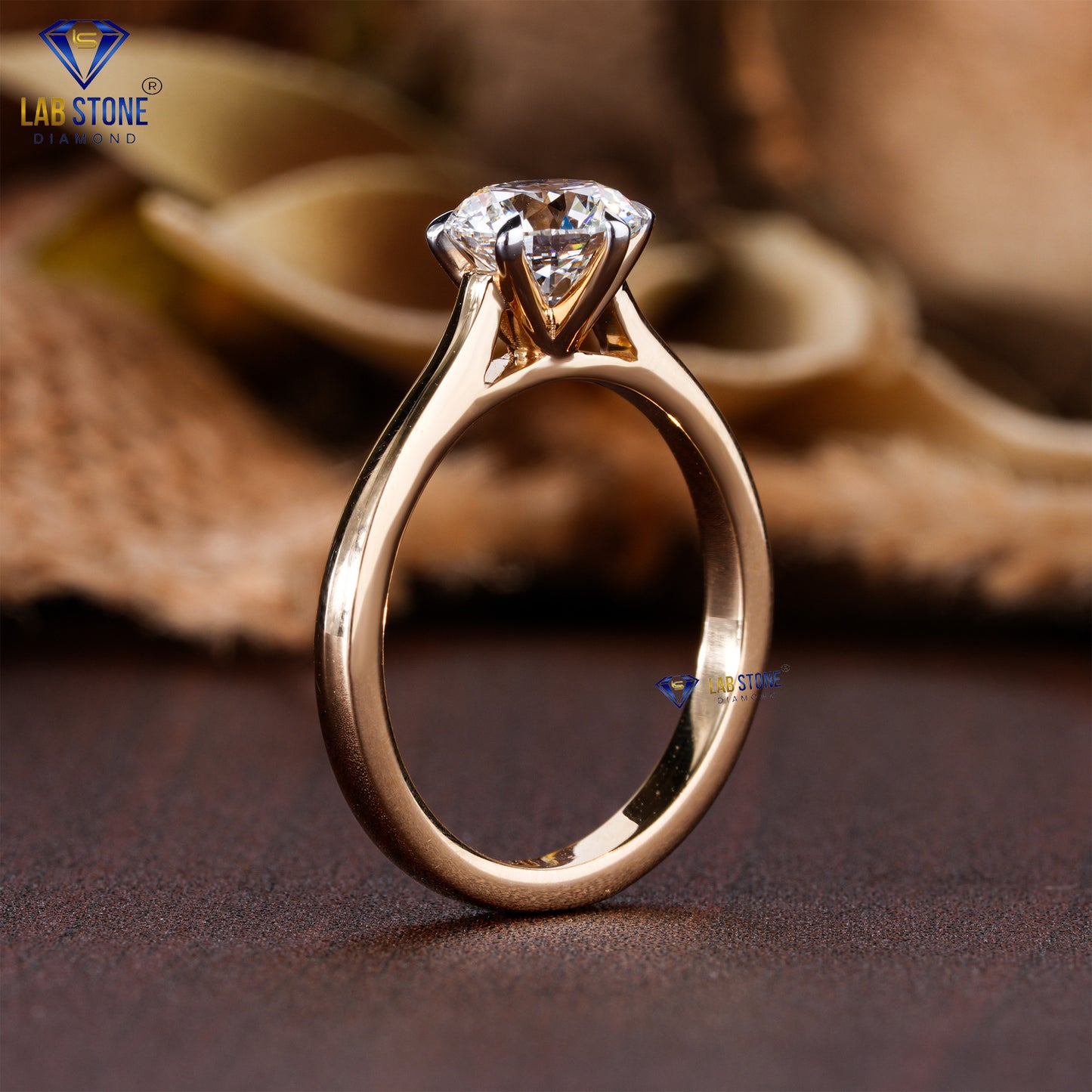 1.04 TDW Round Cut Diamond Women’s Solitaire Ring