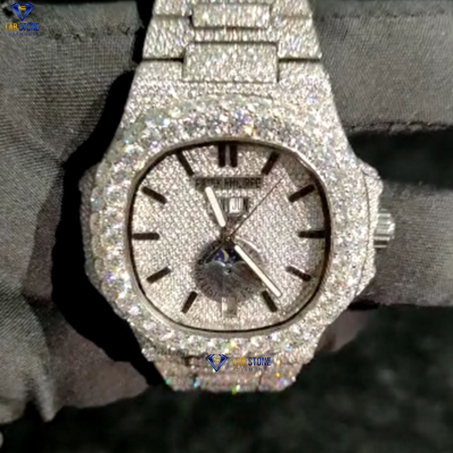 22.00 CT TDW Round Cut Diamond men's Watch