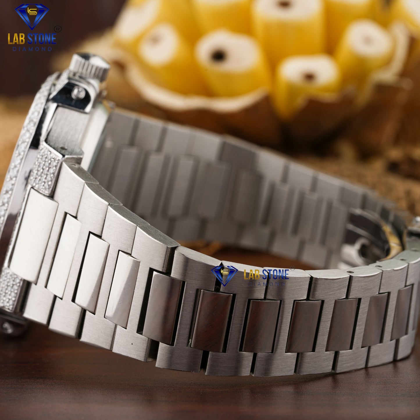 4.11 CT TDW Round Cut Diamond men's Watch