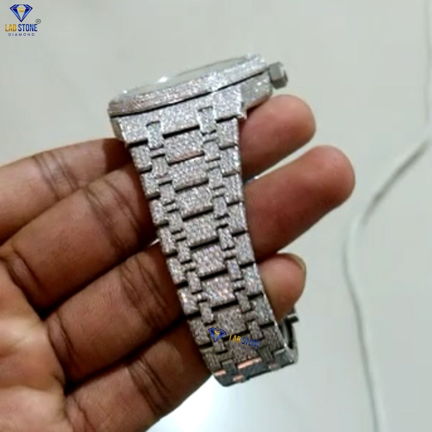 23.00 CT TDW Round Cut Diamond men's Watch