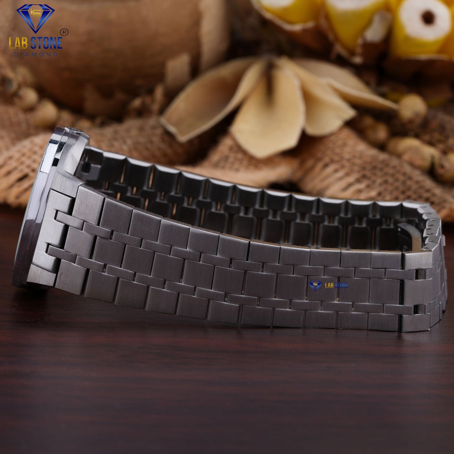 0.68 ct TDW Round Cut Diamond Watch Moissanite Diamond women's Watch