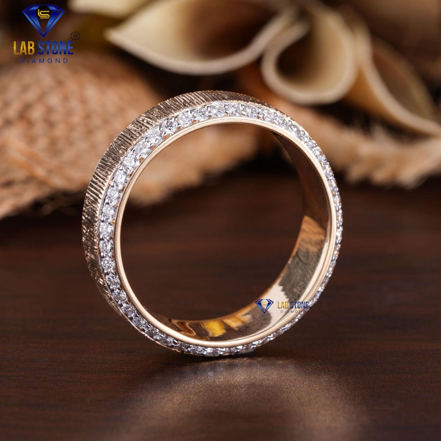 1.22 TDW Round Cut Diamond Band Ring
