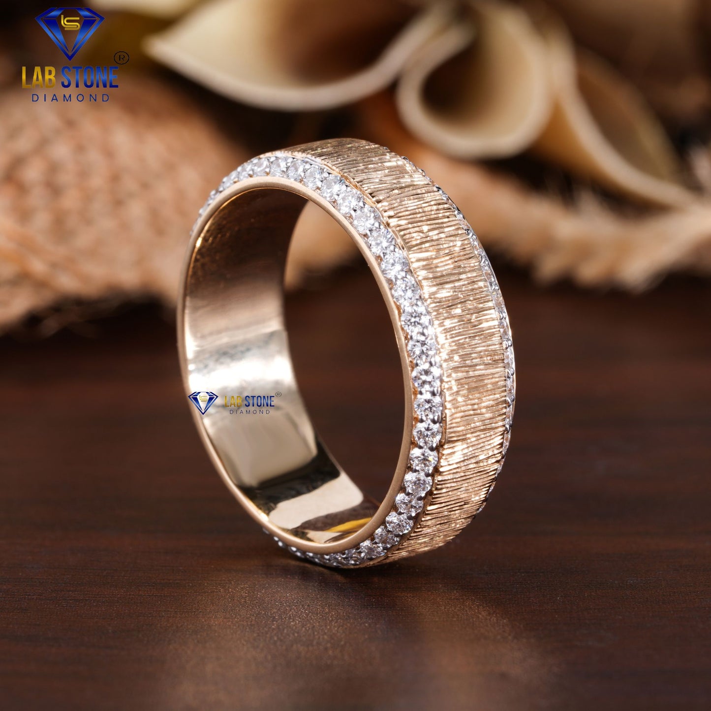 1.22 TDW Round Cut Diamond Band Ring